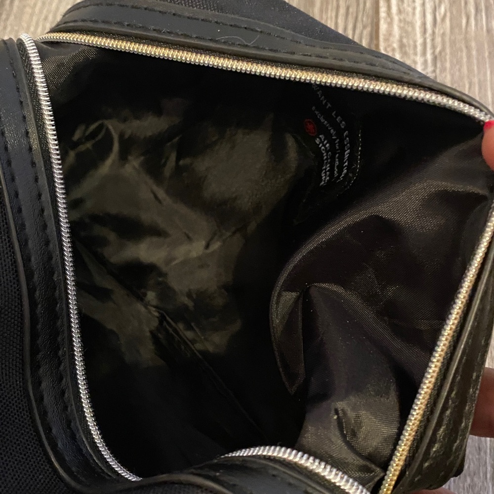Marc Jacobs Daisy Tote Bag & Want Les Essentiels / Guerlain Accessory bags Lot - Picture 13 of 15